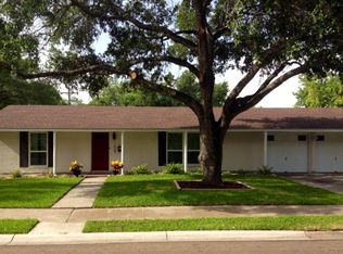 1805 Bon Aire Ave, Victoria, TX 77901