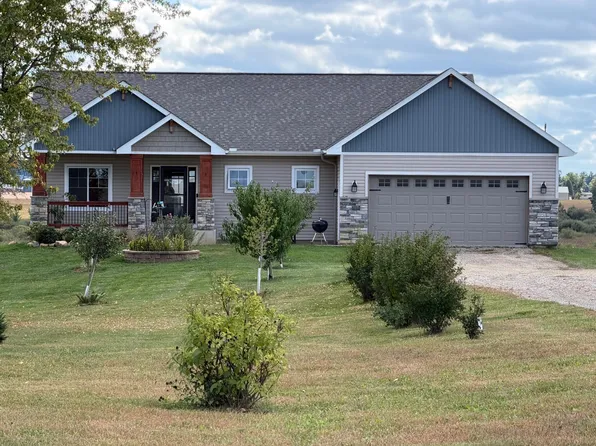 1060 230th St W, Farmington, MN 55024