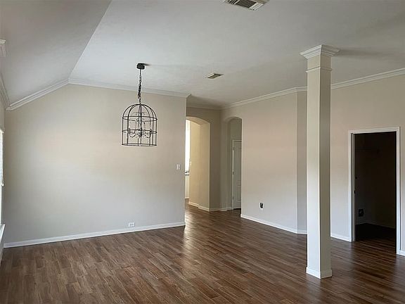 5th image of 19131 Field Cottage Ln