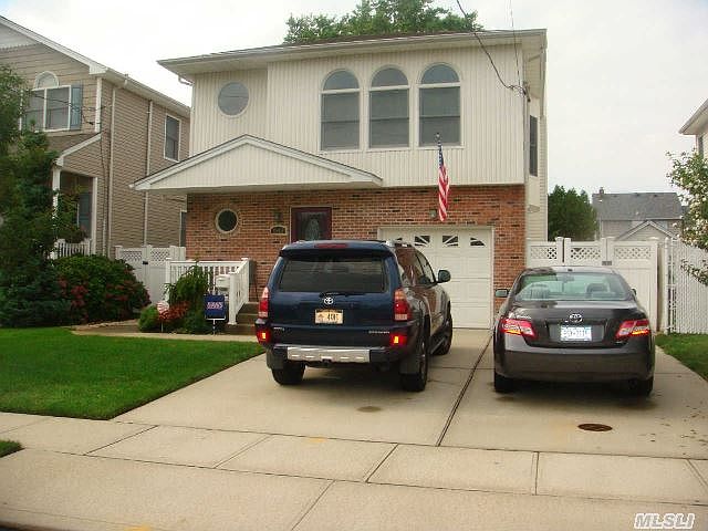 1st image of 2579 Frederick Ave