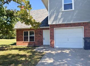 3600 Hermitage Rd, Columbia, MO 65201
