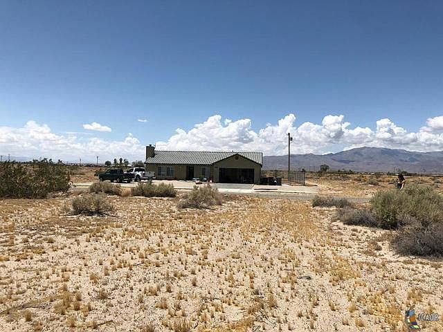 1st image of 2746 Crystal Lake Ave