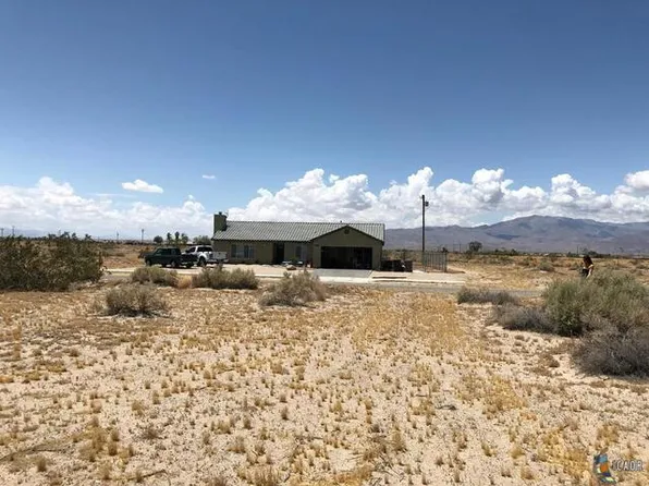 2746 Crystal Lake Ave, Thermal, CA 92274