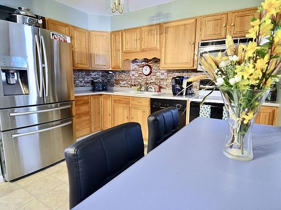 5th image of 21 Vista Dr