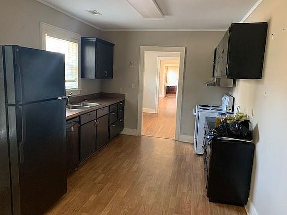 5th image of 317 Riverside Dr