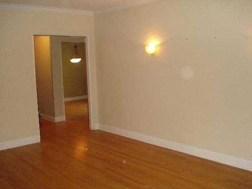 4th image of 922 Ontario St #1N