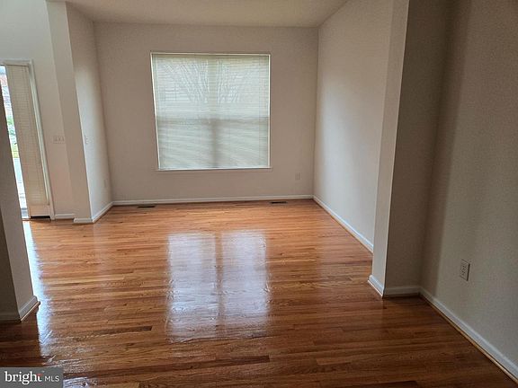 3rd image of 8218 Daniels Purchase Way