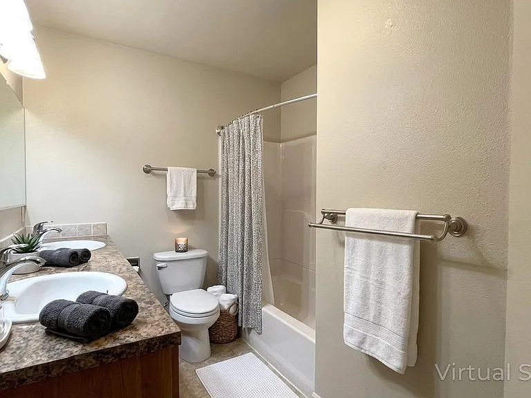 106 Pearl Ave SE — Photo 8