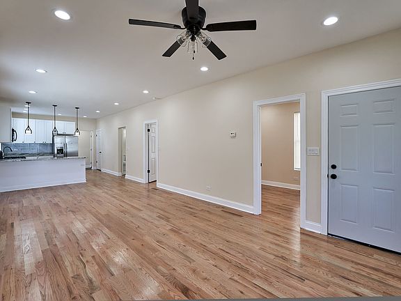 3rd image of 53 W 108th St