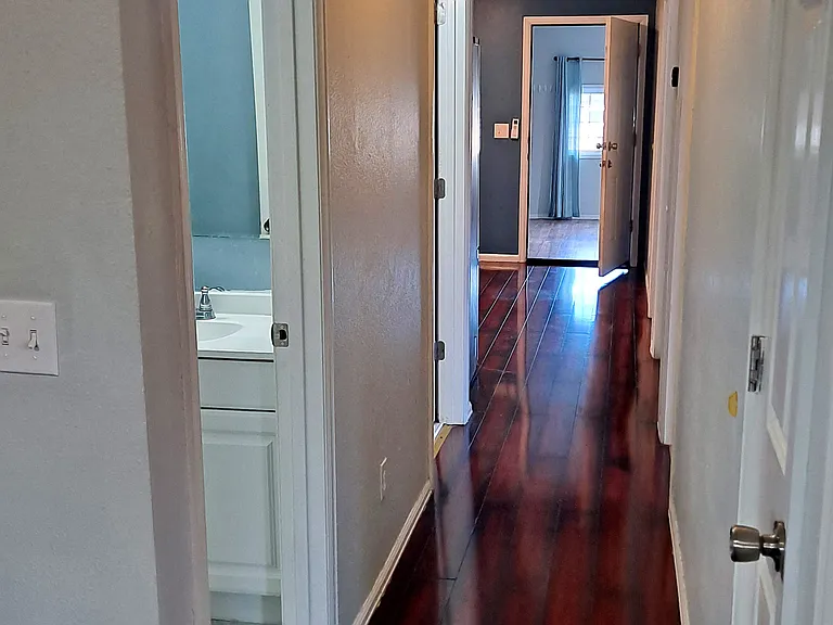 250 S Alcott St — Photo 5