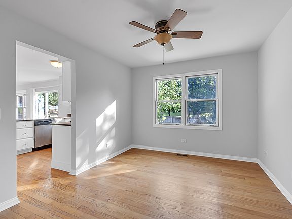 5th image of 1917 Chestnut Grove Dr
