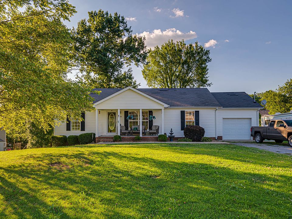 1st image of 200 S Wood Ln
