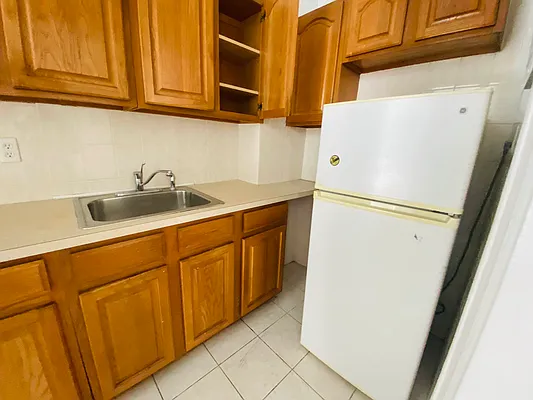 Rented by RealTegrity NY LLC | media 10