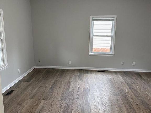 2nd image of 2208 Memorial Ave