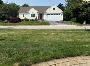 27 Friends Dr #1, Newport, RI 02840