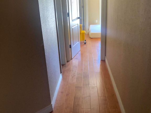4th image of 2221 W Emelita Ave