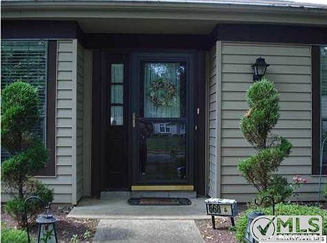 1st image of 668A Farrington Ct