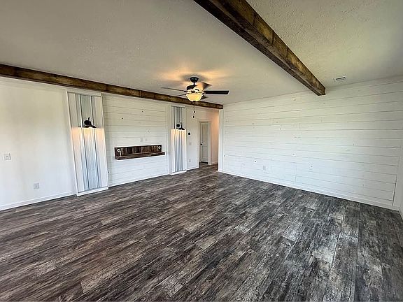 3rd image of 4915 Palomino Way