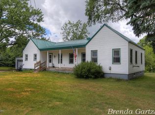 1171 Seventeen Mile Rd NE, Cedar Springs, MI 49319