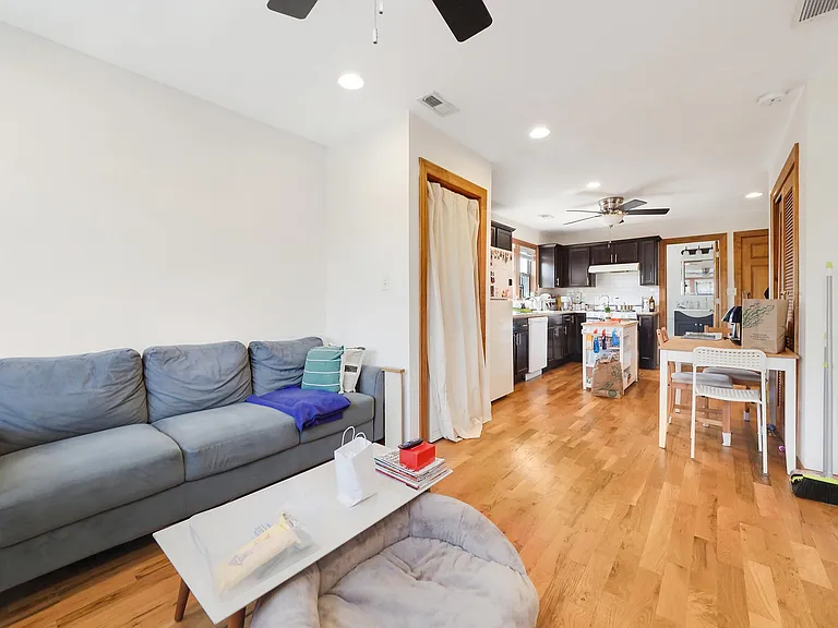 1148 W Belmont Ave #3 — Photo 6