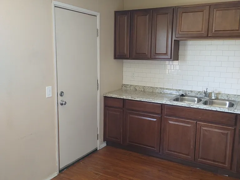 5228 Adobe Rd #Q — Photo 7