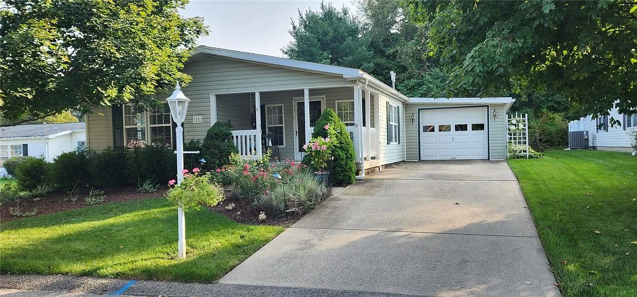 15 Rock Lake Ct W photo 1