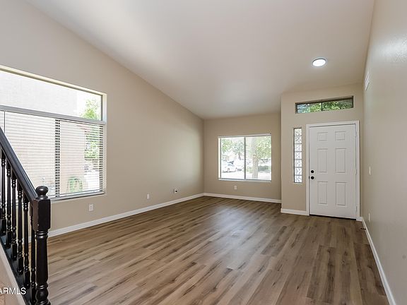 4th image of 1361 W CORRIENTE Drive