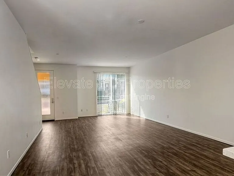 2866 C St — Photo 9