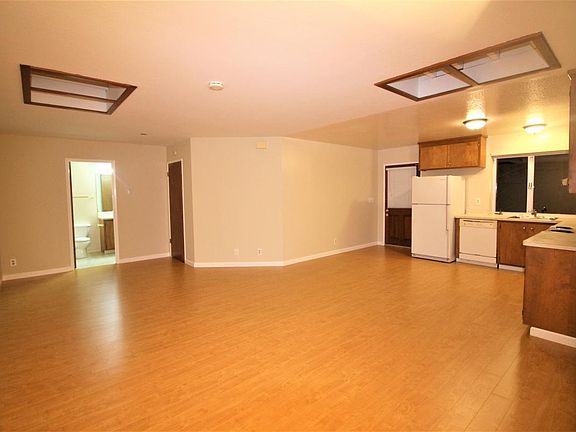 2nd image of 161 Tunstead Ave
