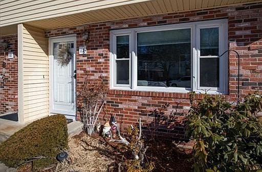 2nd image of 12 Buena Vista Dr