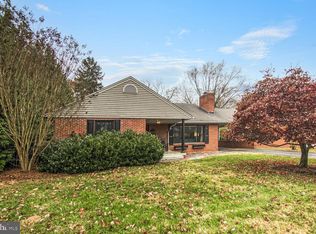 311 Laura Ln, Rockville, MD 20850