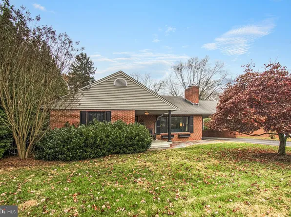 311 Laura Ln, Rockville, MD 20850