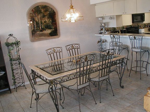 Tiled Dining area