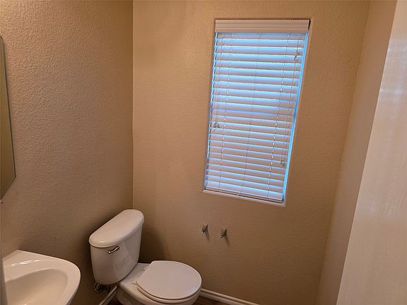 4th image of 157 Bushel Ln