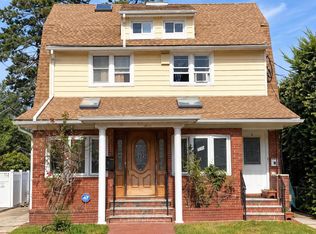 103 E Saint Marks Pl, Valley Stream, NY 11580