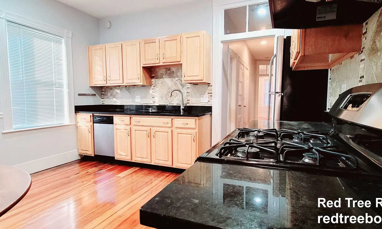4 bed, 1.5 bath, $4,100 — Photo 1