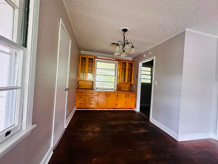 262 Perry Hill Rd — Photo 9