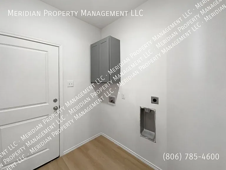 5506 Itasca St #B — Photo 10
