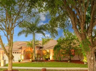 15332 SW 142nd Ter, Miami, FL 33196