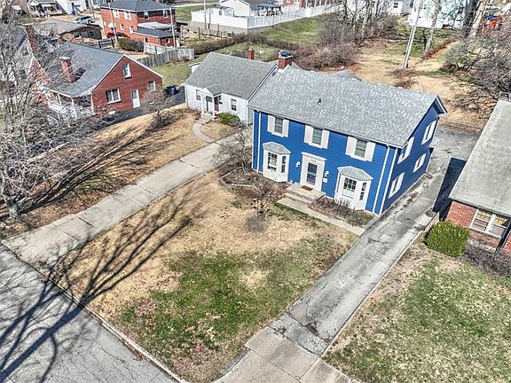 3rd image of 1560 W Sunset Ave