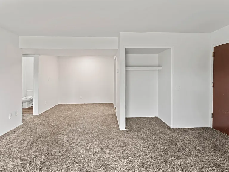 Apple Creek 1 BR 1 Ba