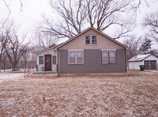 739 N 16th St, Blair, NE 68008