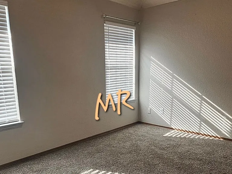 624 E Katelyn Ln — Photo 10