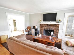 24 Crosby Rd #24, Chestnut Hill, MA 02467