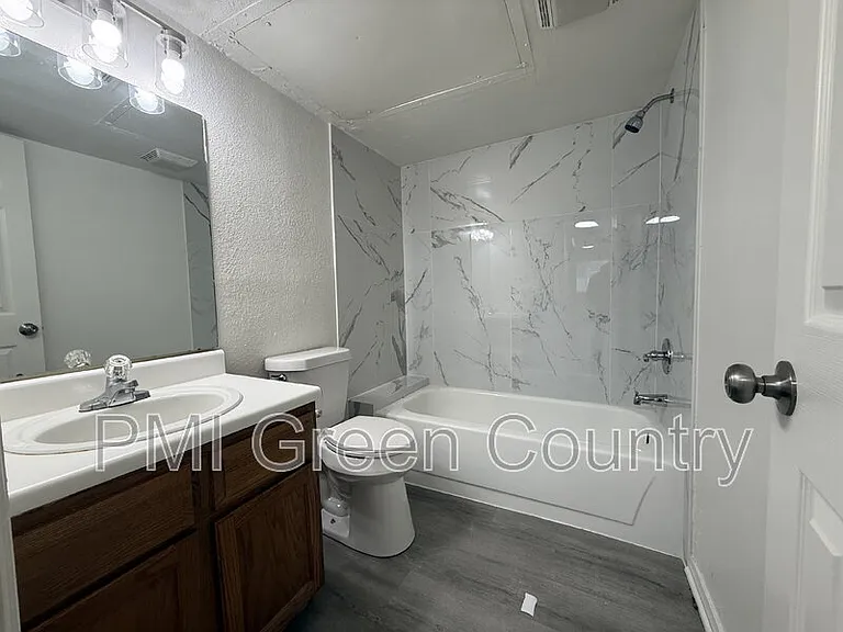 6639 S Victor Ave #G214 — Photo 5