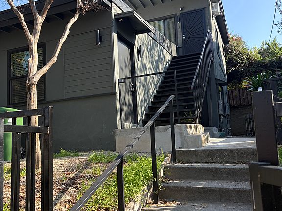 2nd image of 456 N Westmoreland Ave #2