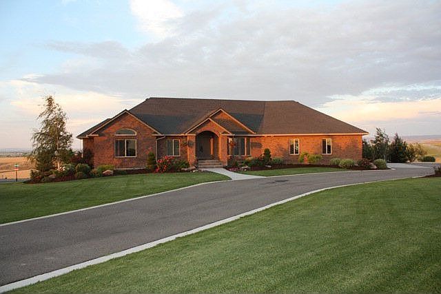 1st image of 750 Hillside Dr
