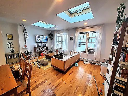 1st image of 339 Palmetto St #2