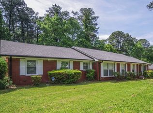 951 Redbud Ln SW, Atlanta, GA 30311