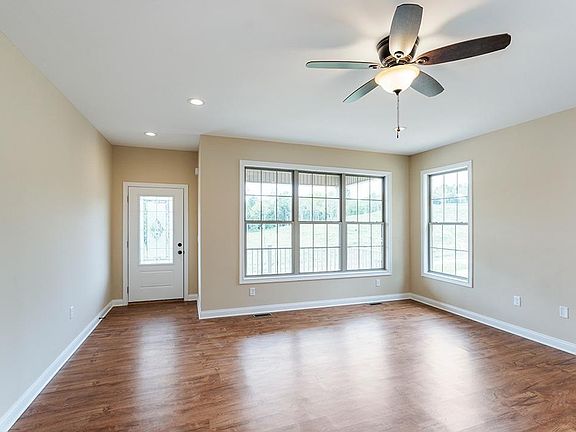 3rd image of 236 Tahoe Way